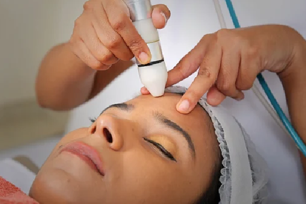 Advance Diploma in Beautician